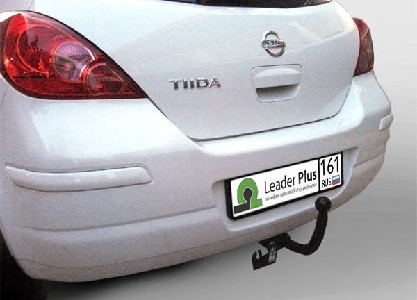 Фаркоп для Nissan Tiida C11 хетчбек 2007-2014 - Фото